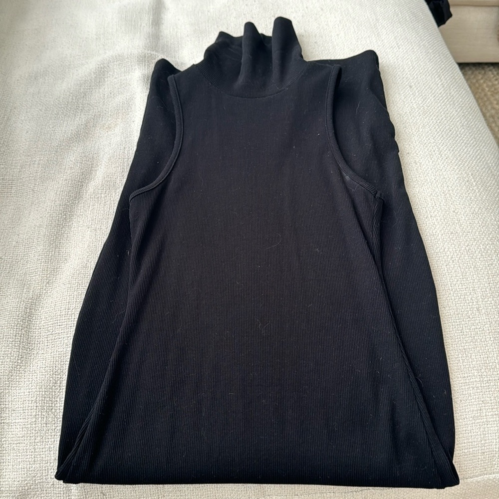 Midi turtle neck body con knit dress